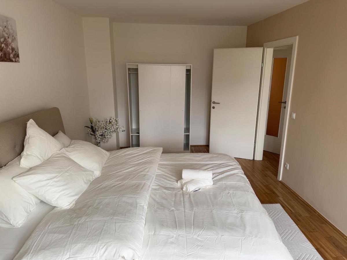 Apartment 2br, Danube, Central, U6 & S-bahn - Axara Housing Brn 16 Wien