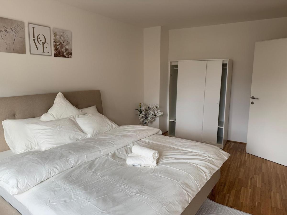 2br, Danube, Central, U6 & S-bahn - Axara Housing Brn 16