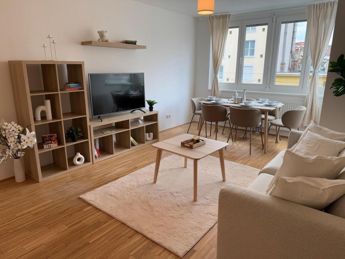 2br, Danube, Central, U6 & S-bahn - Axara Housing Brn 16 * Wien
