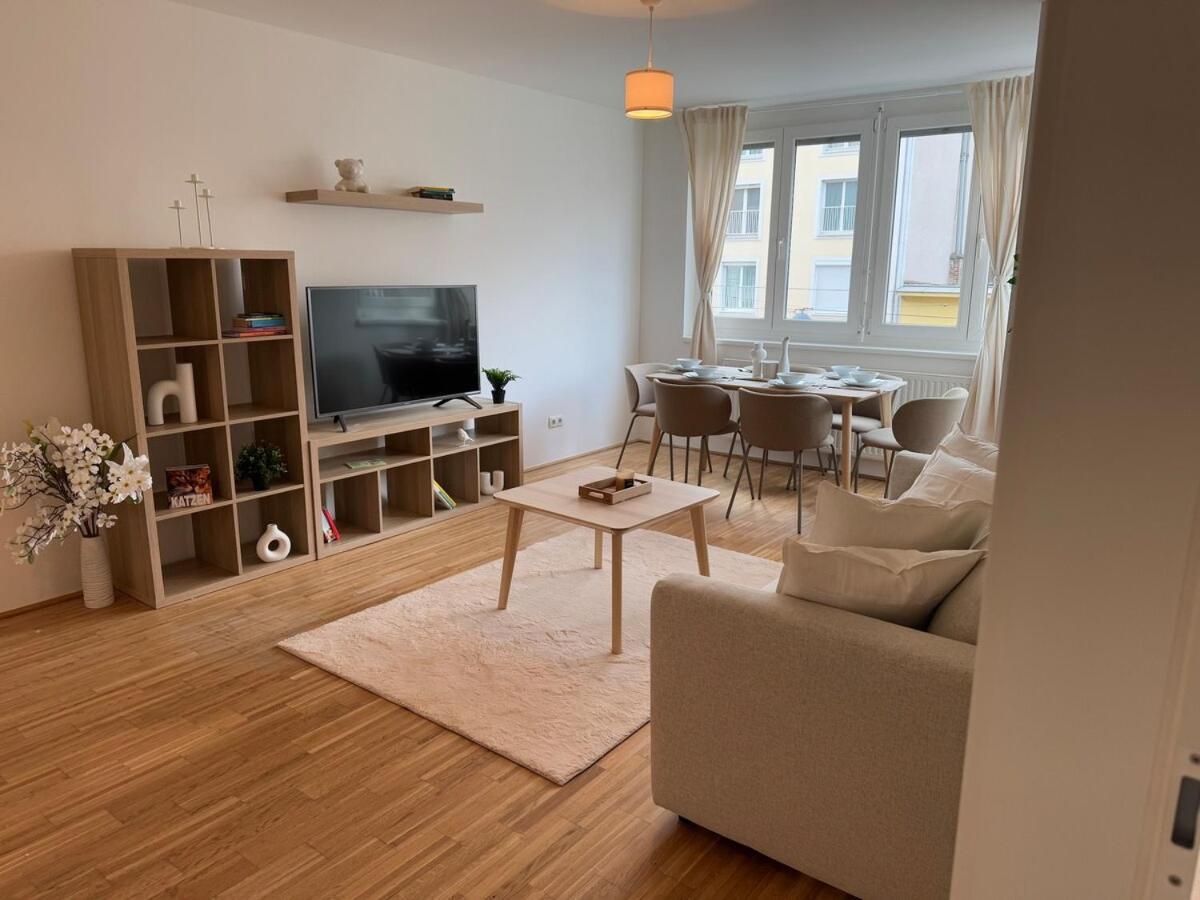 2br, Danube, Central, U6 & S-bahn - Axara Housing Brn 16